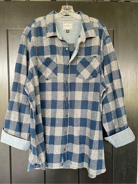 Casual Blue and Gray Plaid Button-Down Shirt - Men
